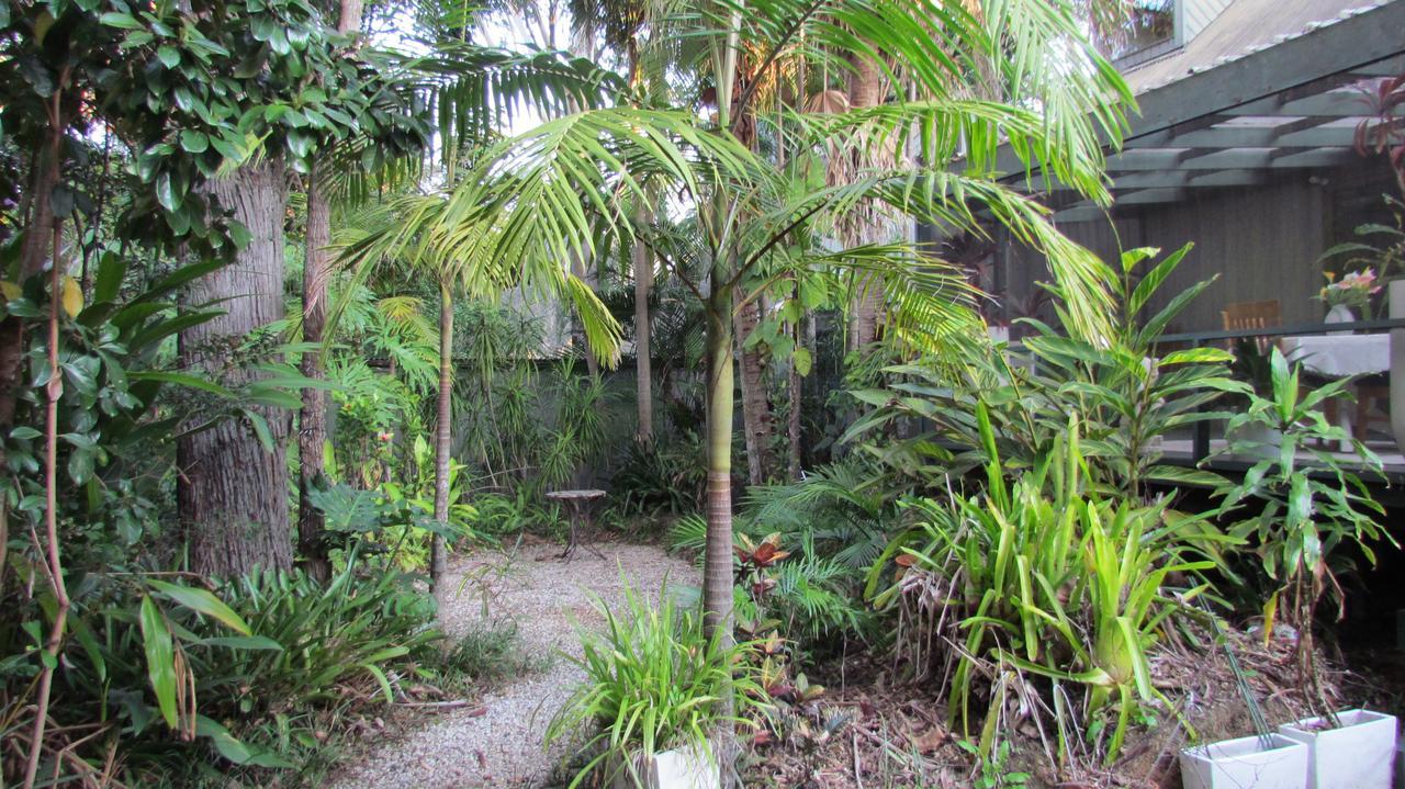 Lake Russell Retreat Emerald Beach Exterior photo